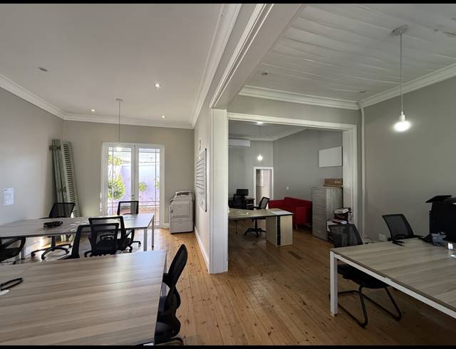 80M² OFFICE TO LET IN CLAREMONT